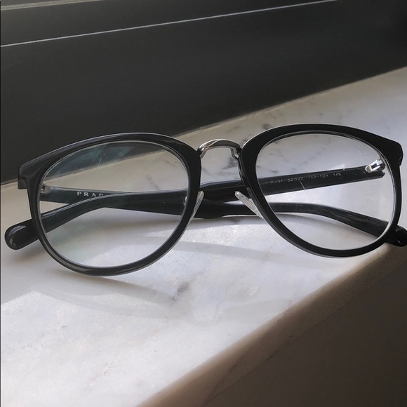 Prada reading glasses - Picture 4 of 4